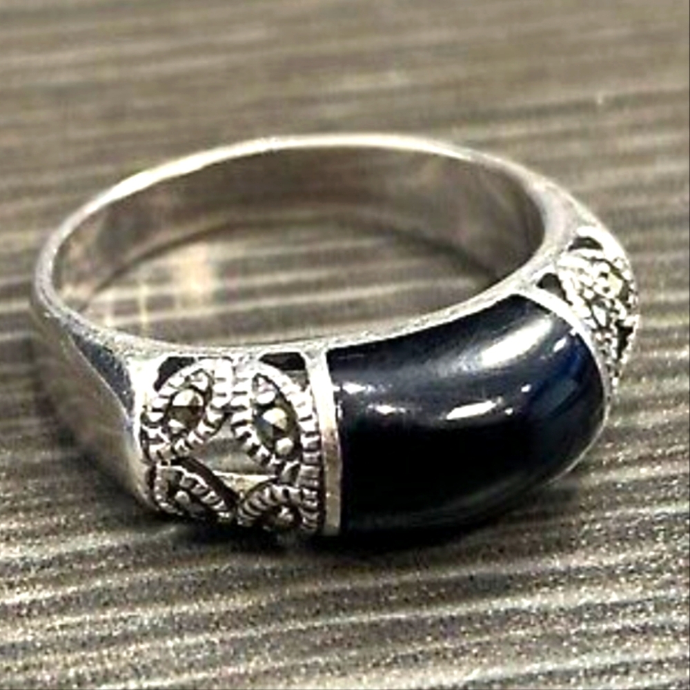 CW Wadsworth Sterling Silver Ring with Black Stone Size 5.5